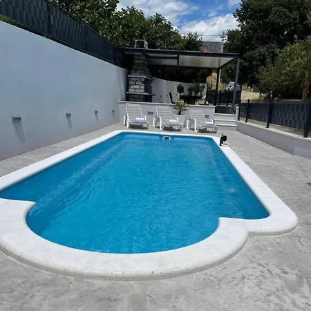 Antini Apartment Solin