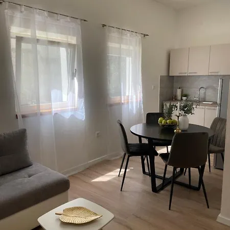 Antini Apartment *