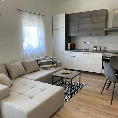 Antini Apartment *