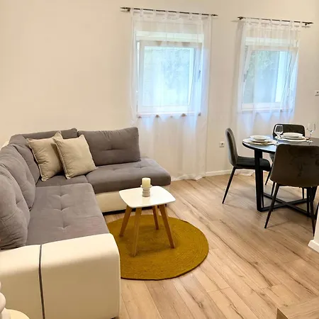 Antini Apartment *